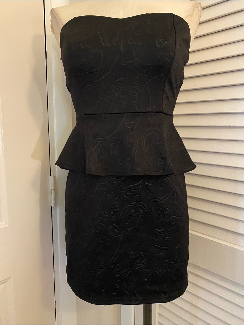 Vintage Y2K “Deb” Black Strapless Peplum Cocktail Dress- Size Small